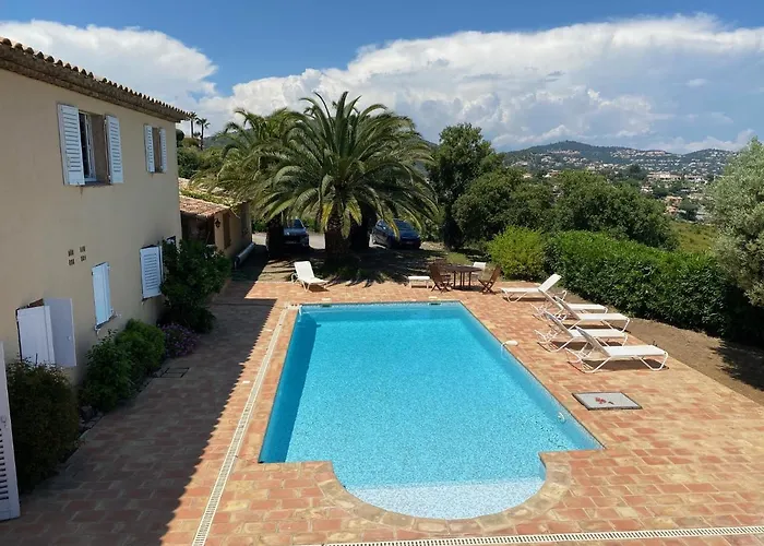 فيلة Louise سانت ماكسيم